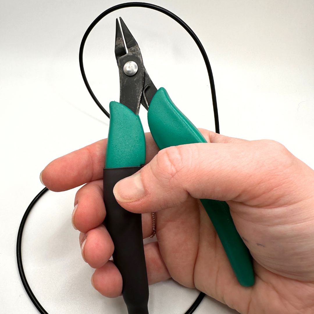 Grounded Pliers